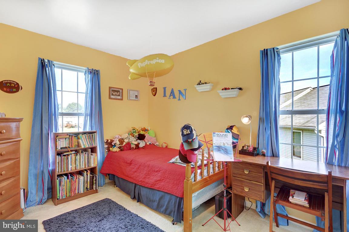 HAMPTON CHASE - Residential