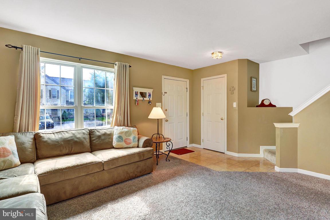 HAMPTON CHASE - Residential