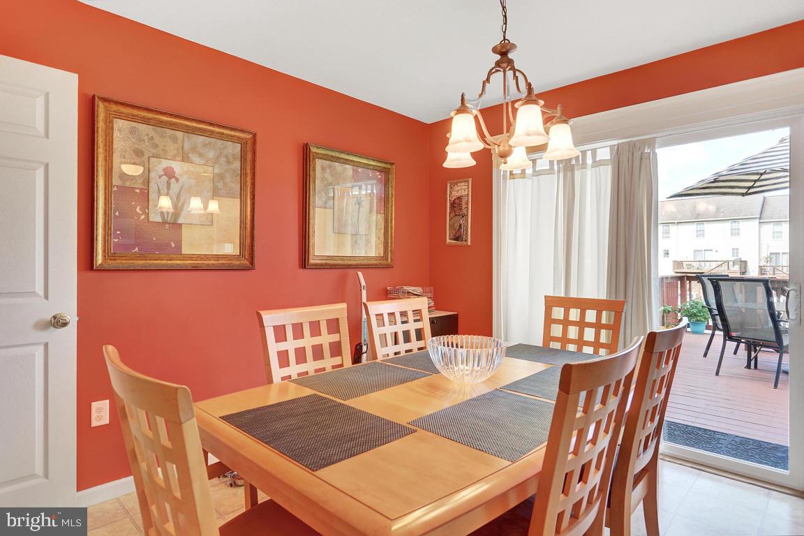 HAMPTON CHASE - Residential