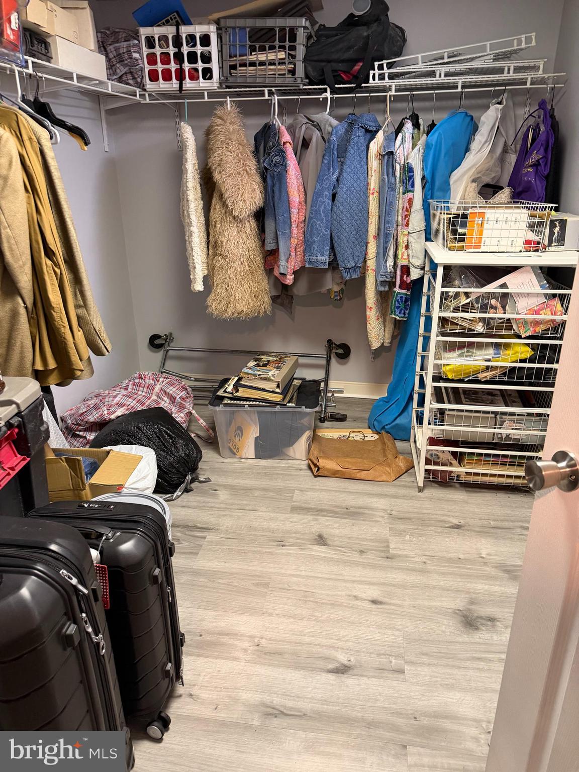 LONGFIELD WOODS - Residential