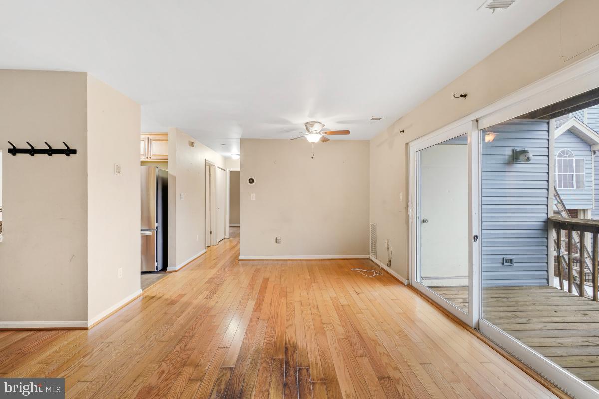 CROMWELL FOUNTAIN - Residential