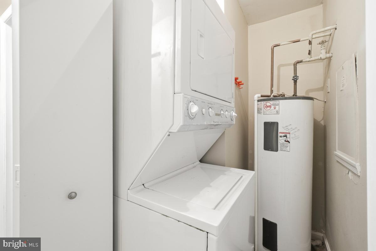 CROMWELL FOUNTAIN - Residential