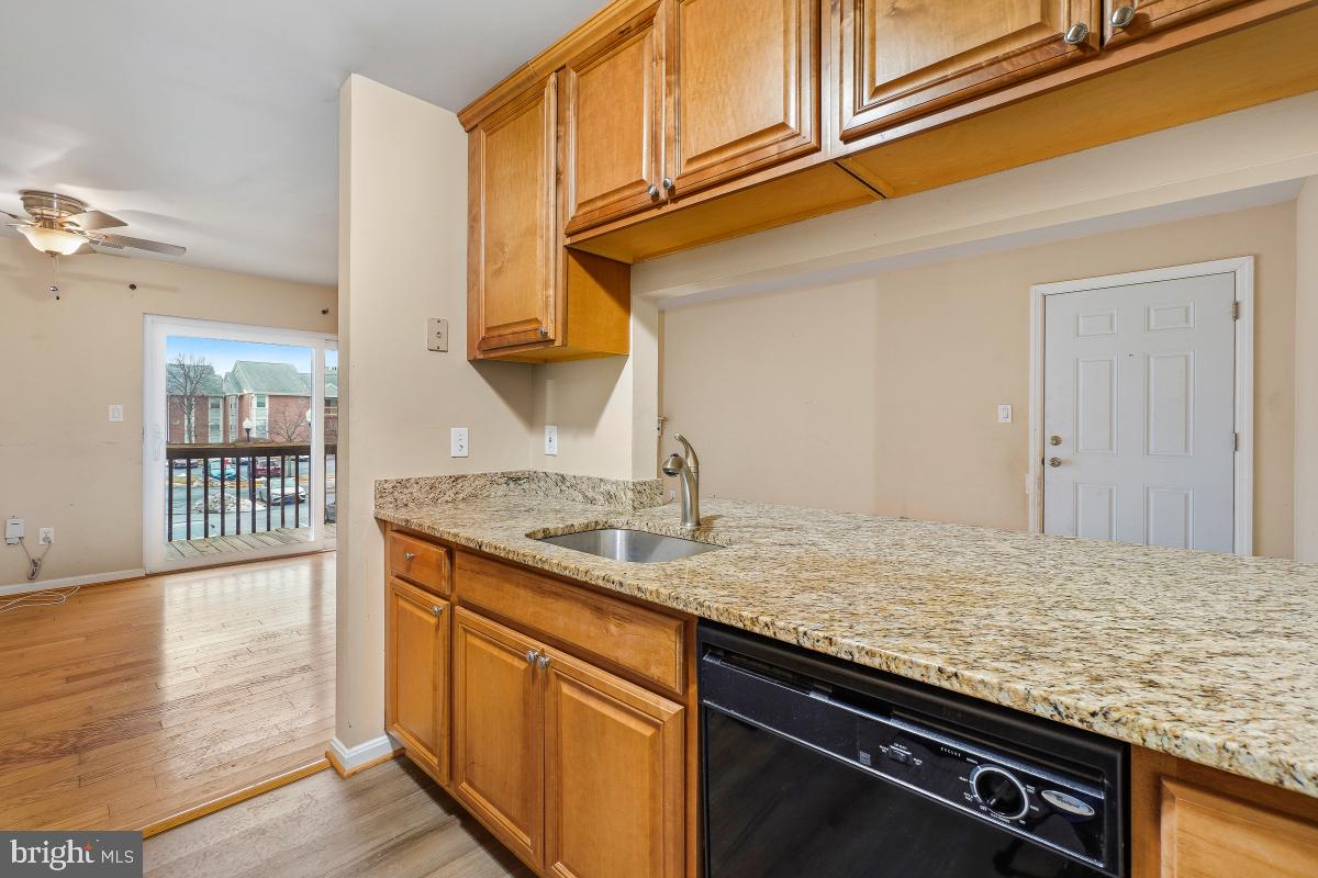 CROMWELL FOUNTAIN - Residential