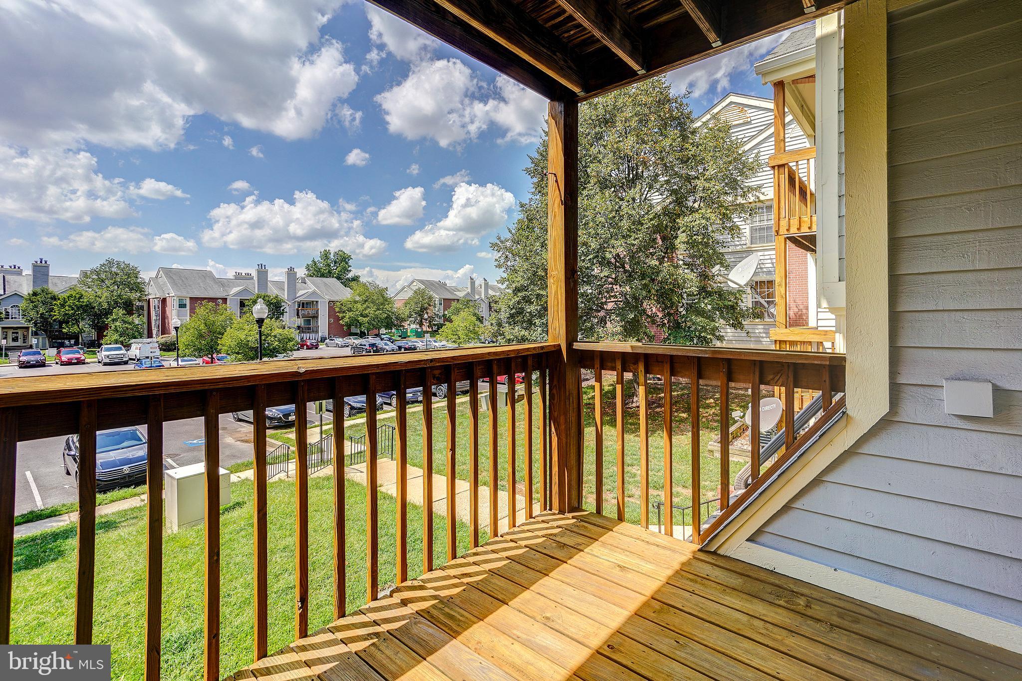 CROMWELL FOUNTAIN - Residential