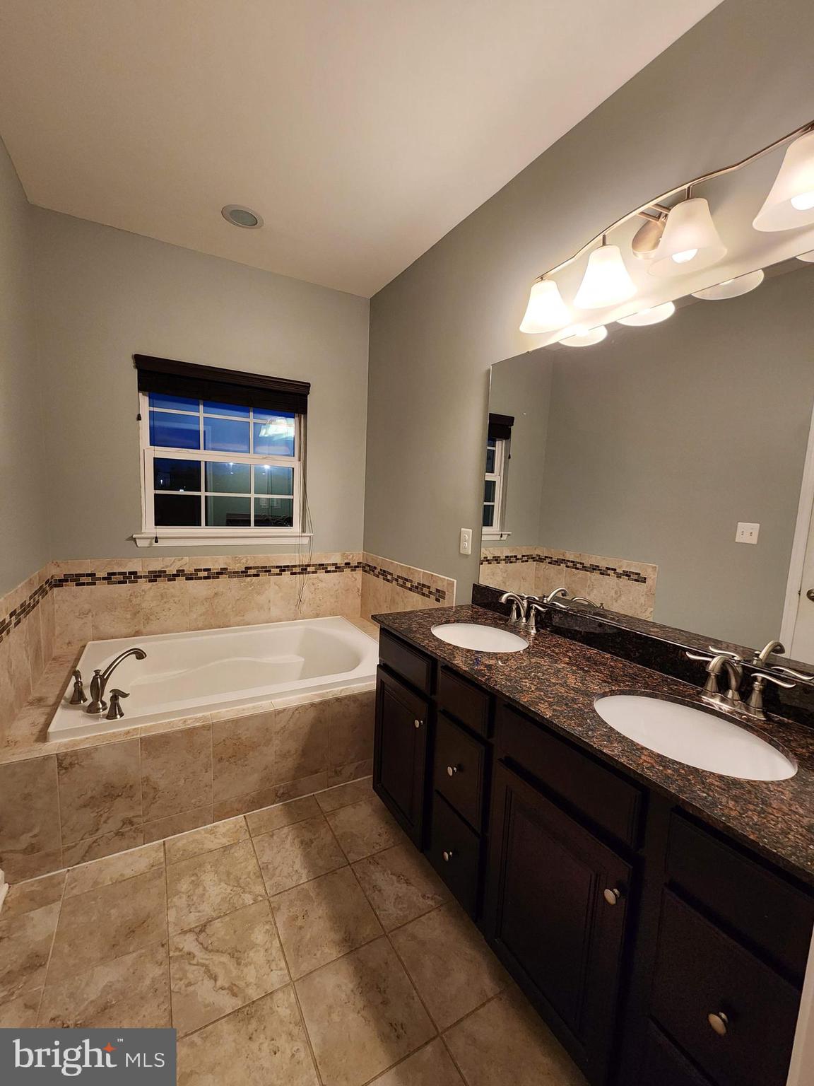 RAINCLIFFE CENTER - Residential