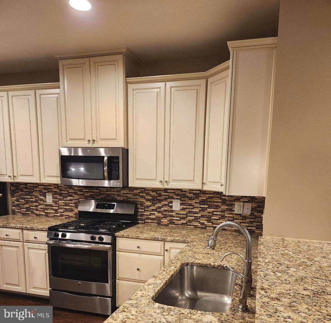 RAINCLIFFE CENTER - Residential