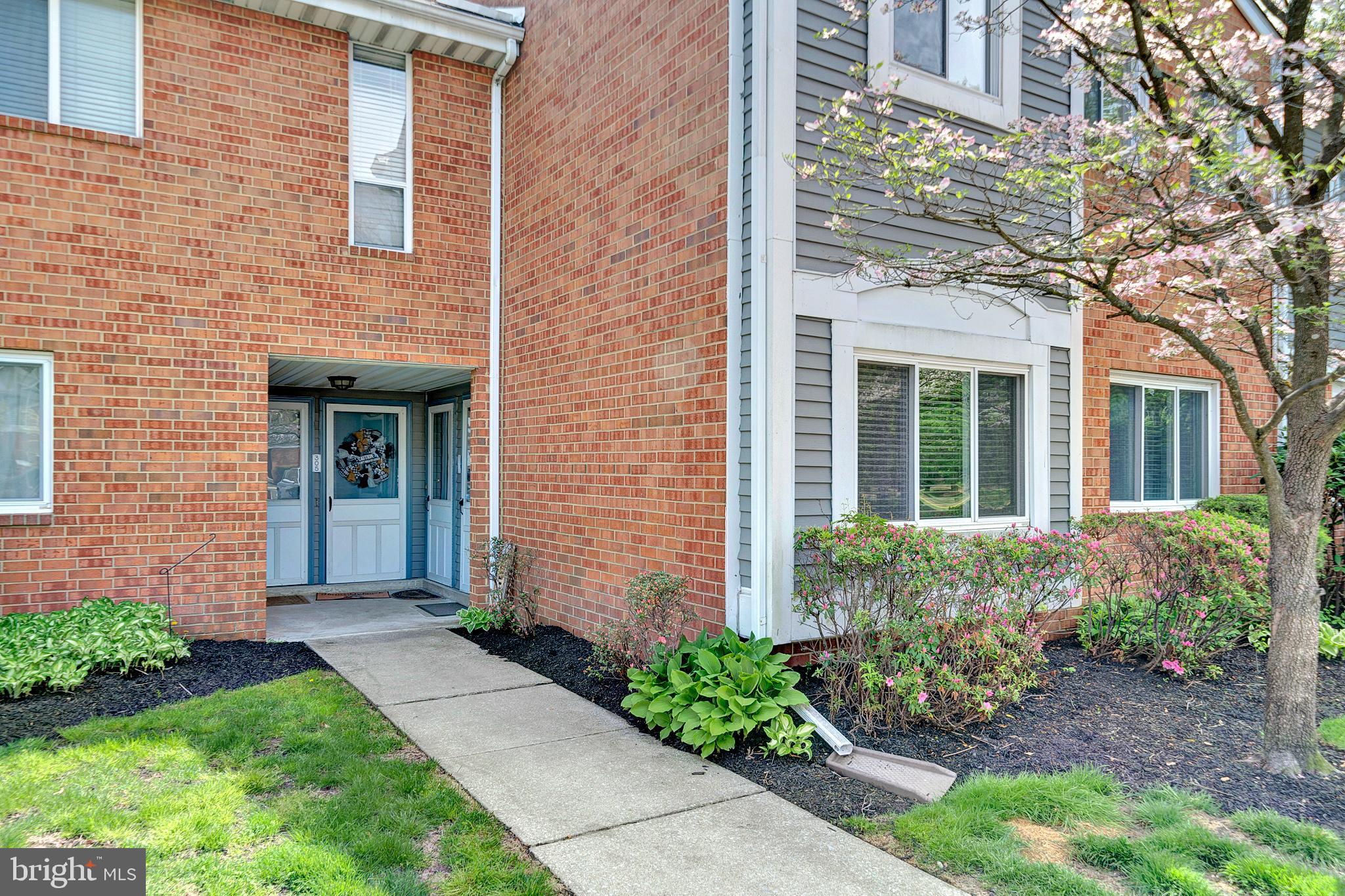 306 MULBERRY COVE B