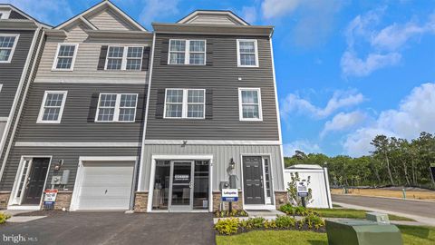 Townhouse For Sale - 29 Baybreeze Drive<br/> Ocean County, WARETOWN, NJ 08758