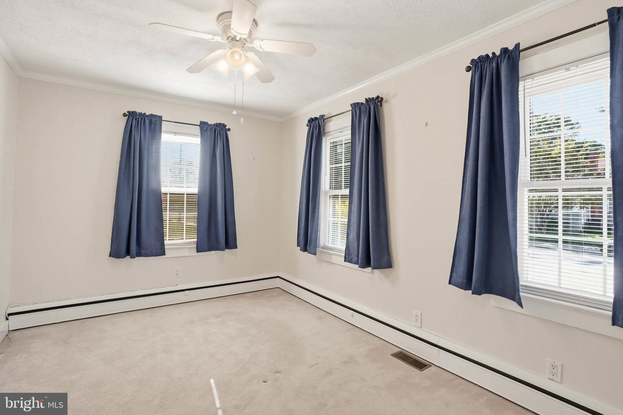 CENTREVILLE - Residential