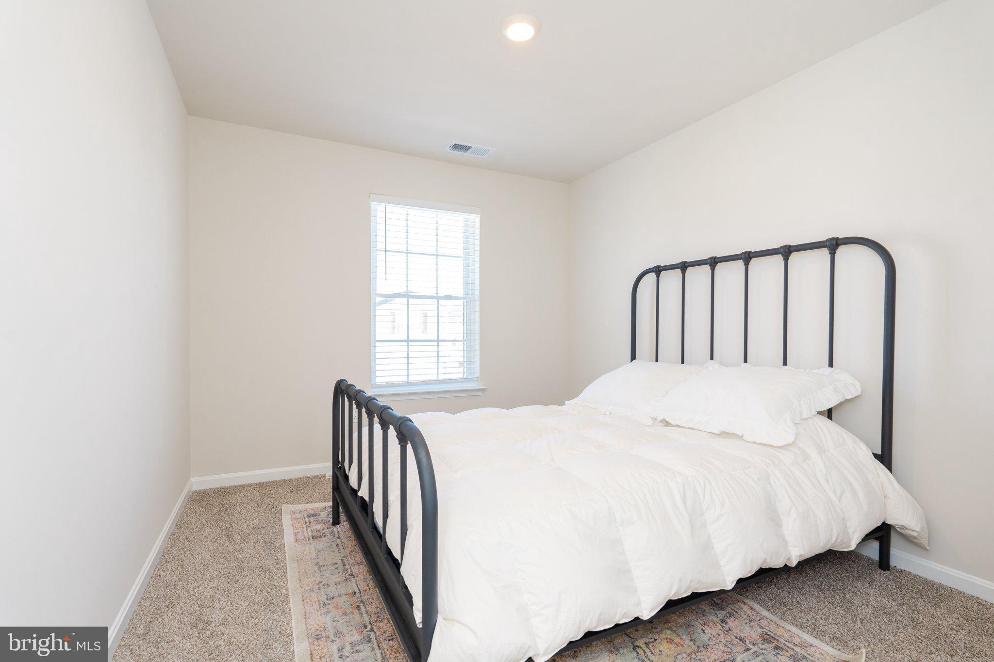 RED HILL - Residential