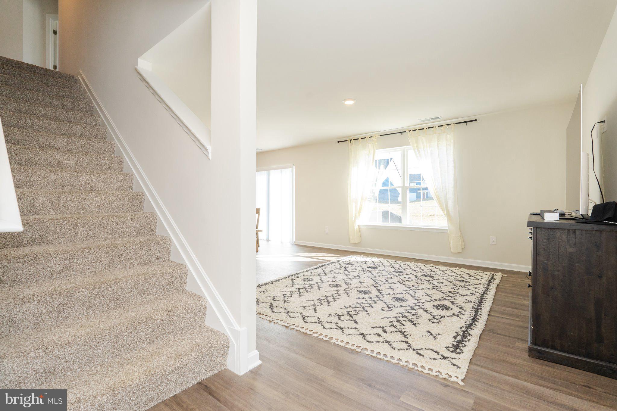 RED HILL - Residential