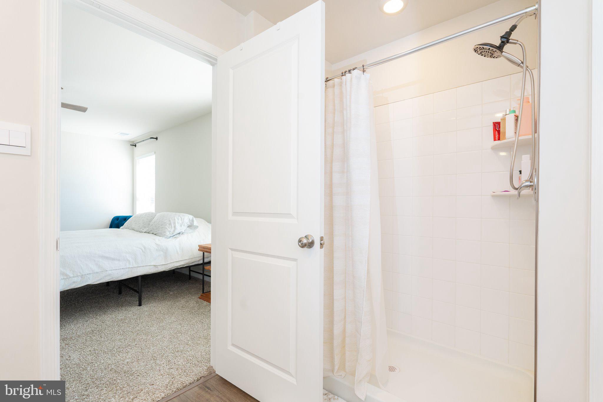 RED HILL - Residential