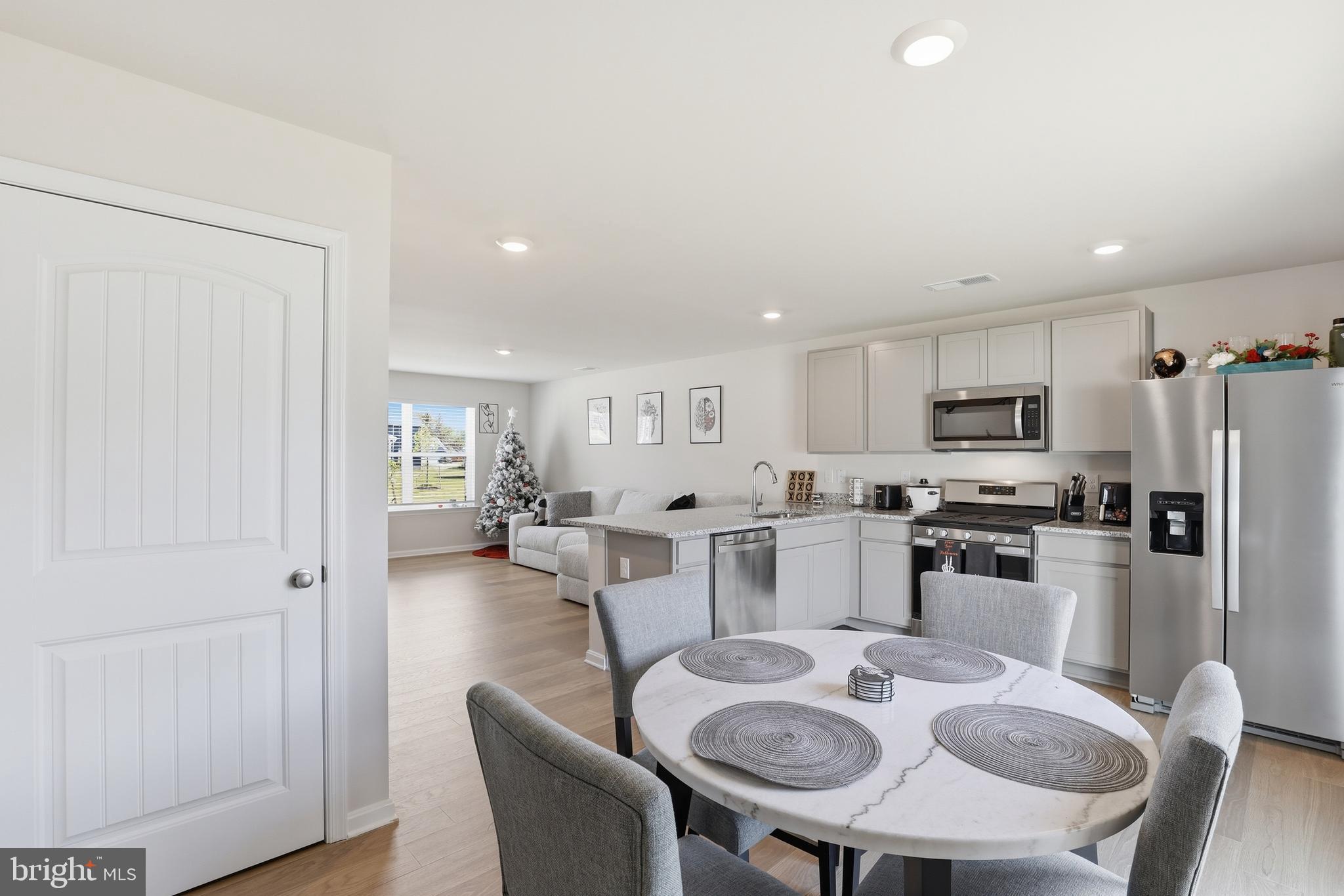 MAGNOLIA ESTATES - Residential