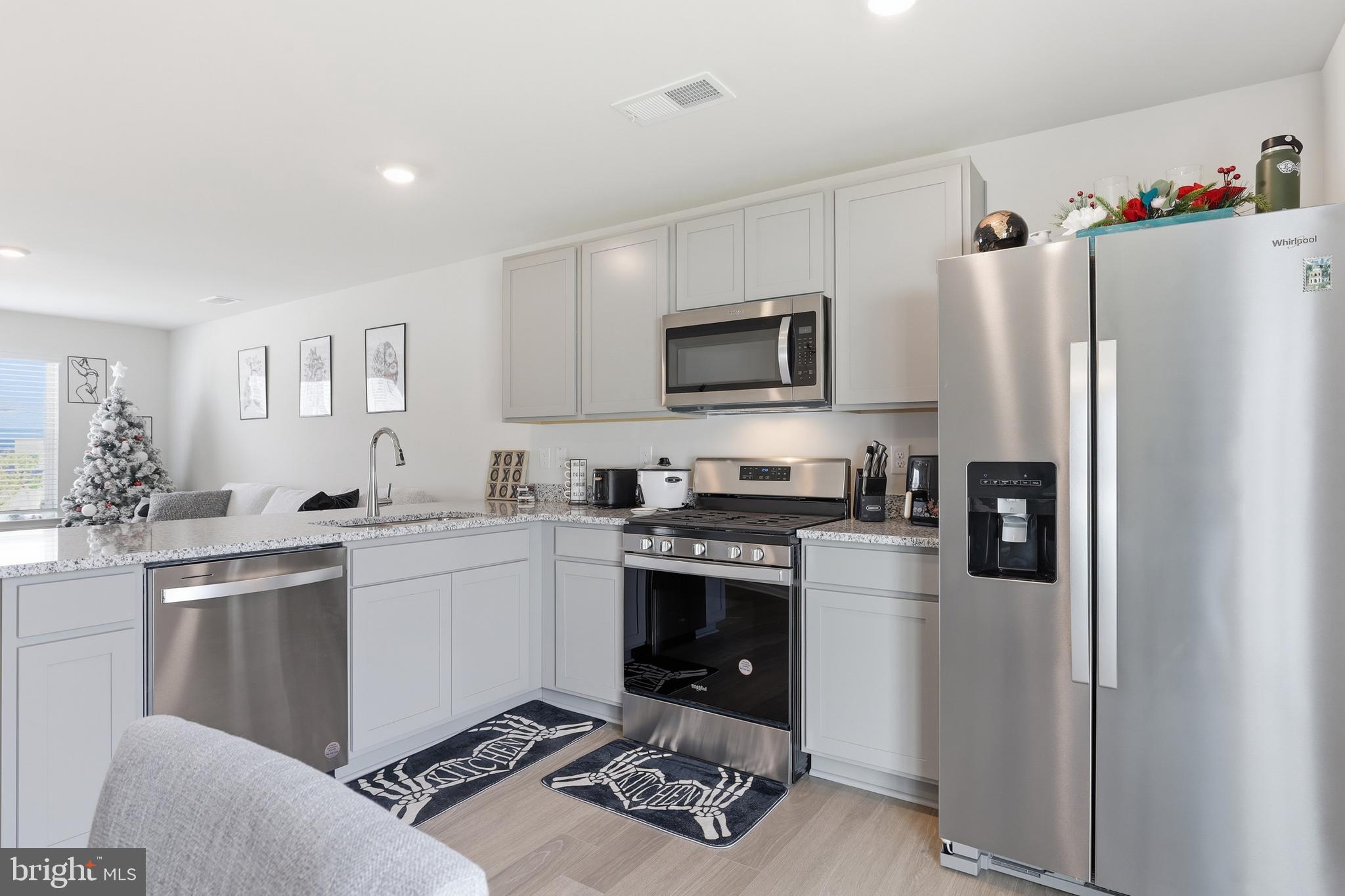 MAGNOLIA ESTATES - Residential