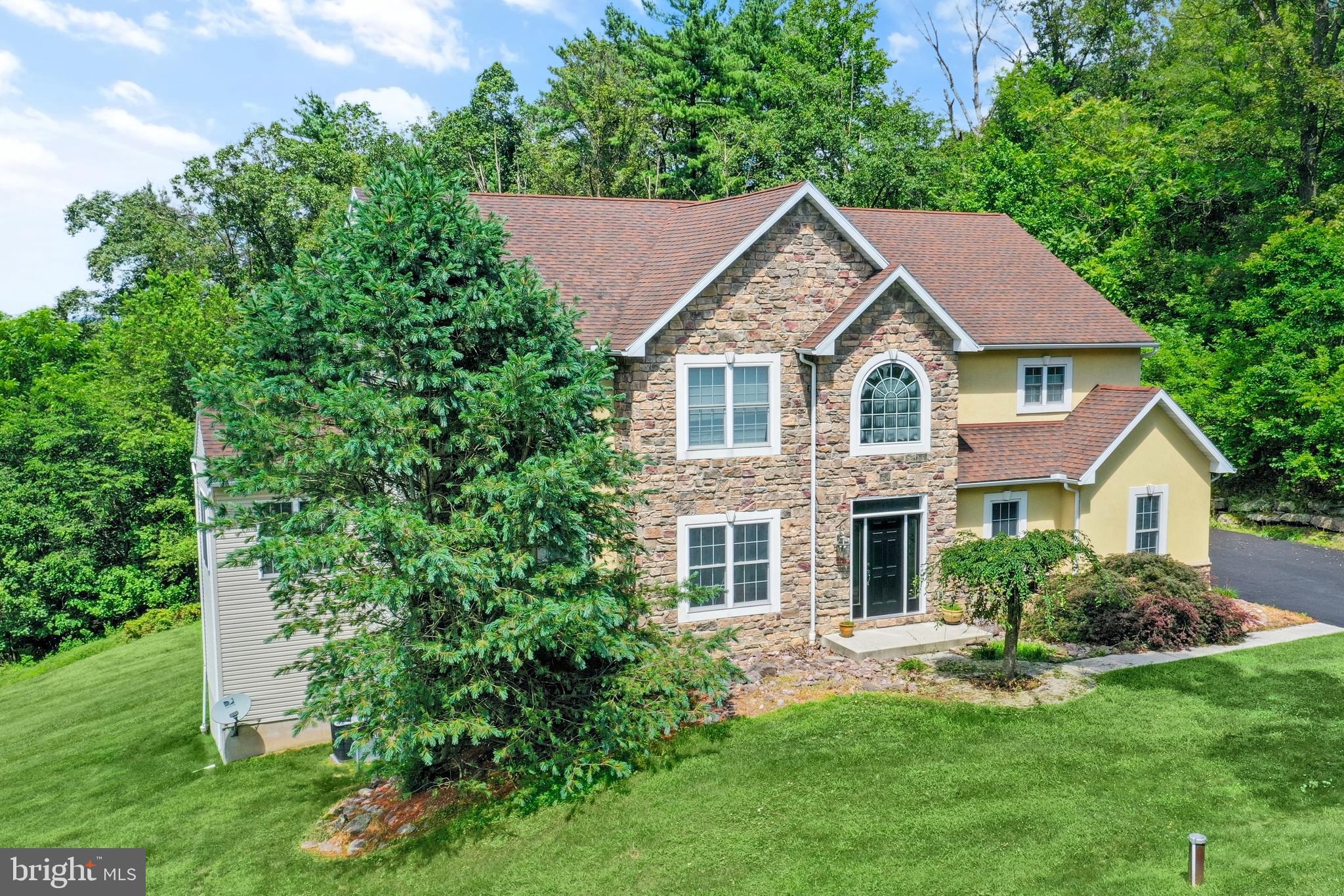 2 FOREST ROAD