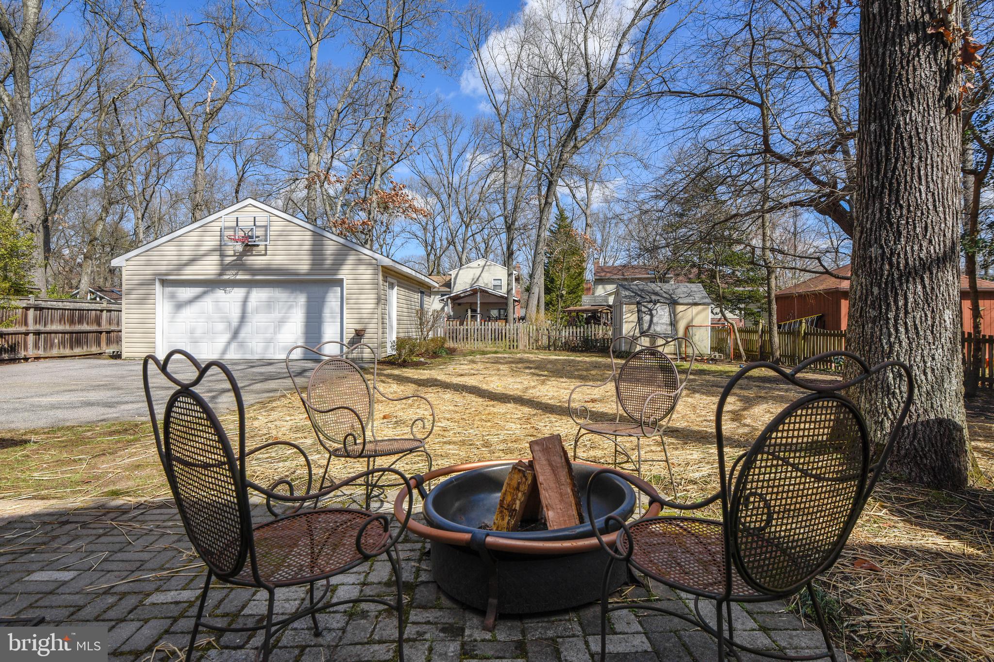 BEN OAKS ON SEVERN - Residential