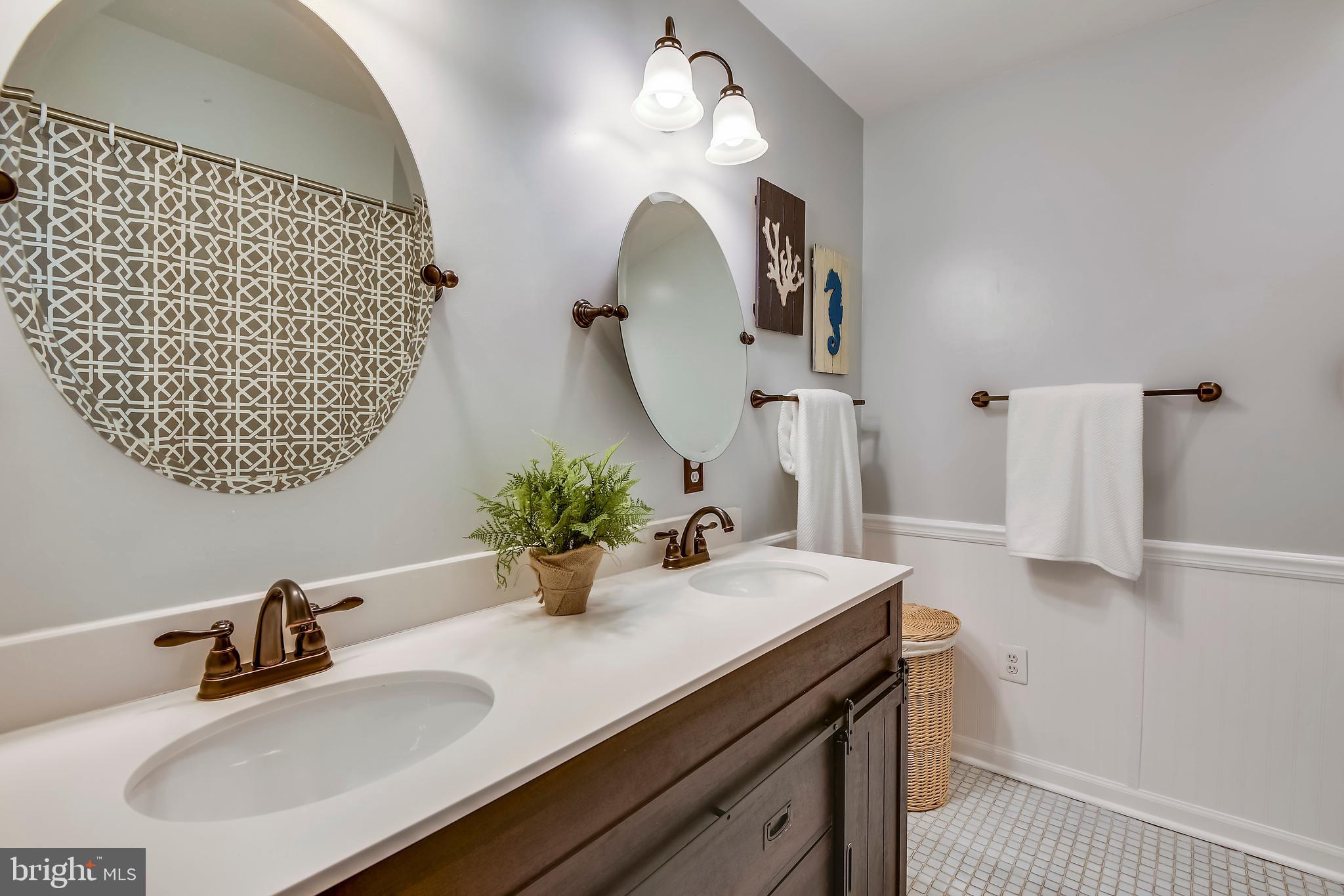 BEN OAKS ON SEVERN - Residential