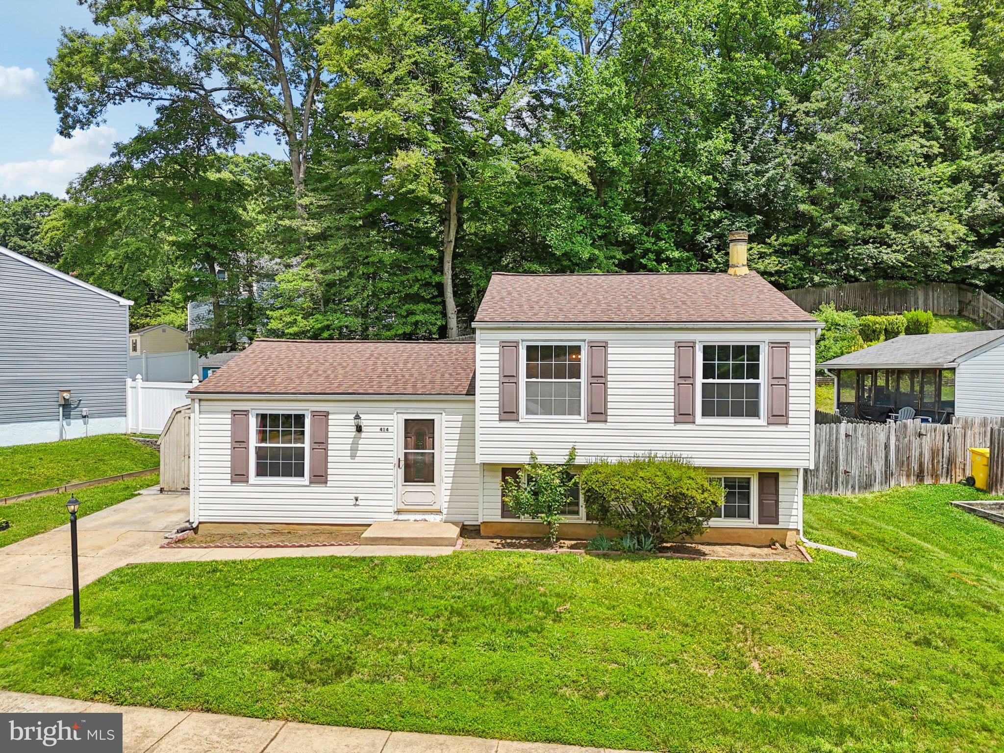 It’s rare to find a home that checks all the boxes—peaceful neighborhood, functional space, and a location that keeps you connected. This one does just that. Nestled on a quiet cul-de-sac in Whispering Woods, the setting feels tucked away while still offering easy access to everything Annapolis has to offer.
Step outside and you’re just minutes from Broadneck parks, local shops, and waterfront dining—yet the neighborhood itself feels like a retreat, with wooded walking paths, a community playground, and neighbors who take pride in their surroundings. The fully fenced backyard backs to trees, offering privacy and room to enjoy the outdoors.
Inside, the home’s layout is made for everyday living. Defined spaces flow naturally from one level to the next, with a cozy fireplace downstairs and extra room for whatever life throws your way—whether that’s working from home, hosting guests, or simply needing a bit more space.
For anyone looking to put down roots in a neighborhood that feels established, welcoming, and close to it all—this is the kind of place where the next chapter can begin.