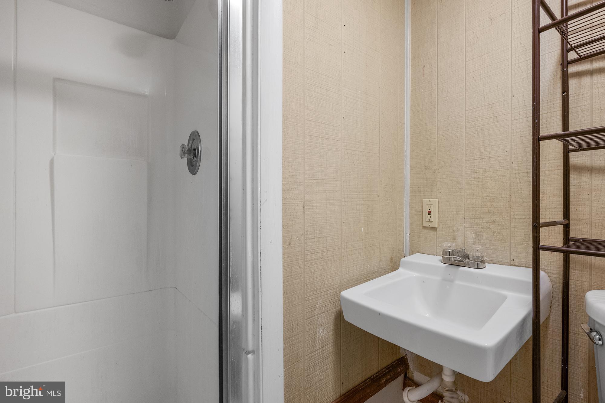 WOODLAWN - Residential