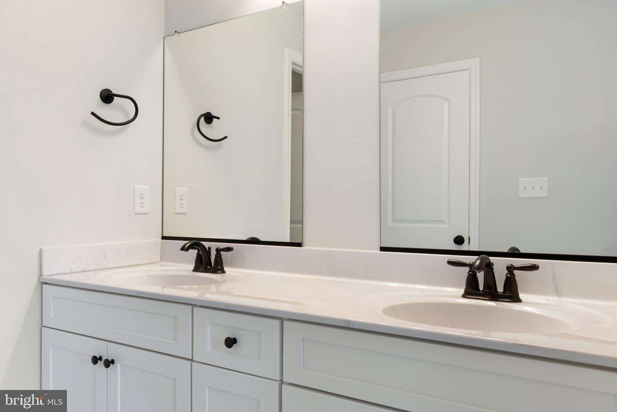 MIDDLE CREEK VISTAS - Residential