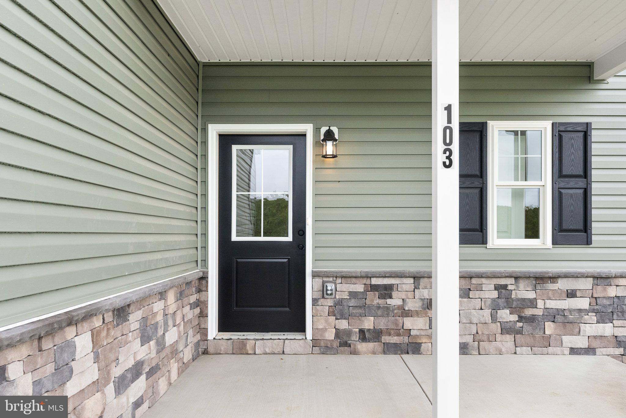 MIDDLE CREEK VISTAS - Residential