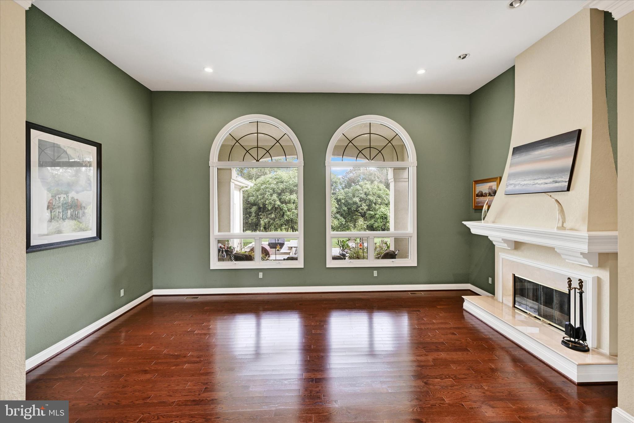 BLENHEIM FARM - Residential