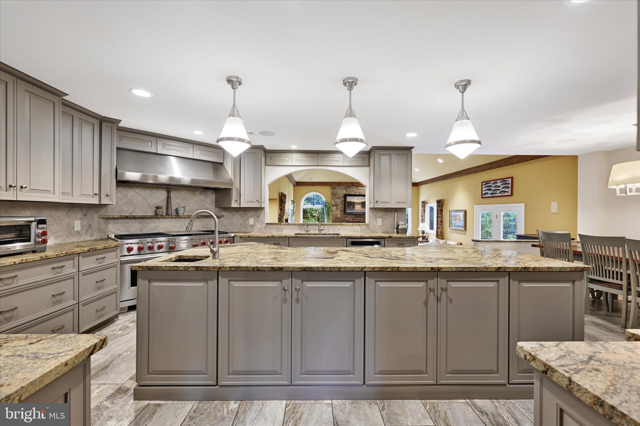 BLENHEIM FARM - Residential