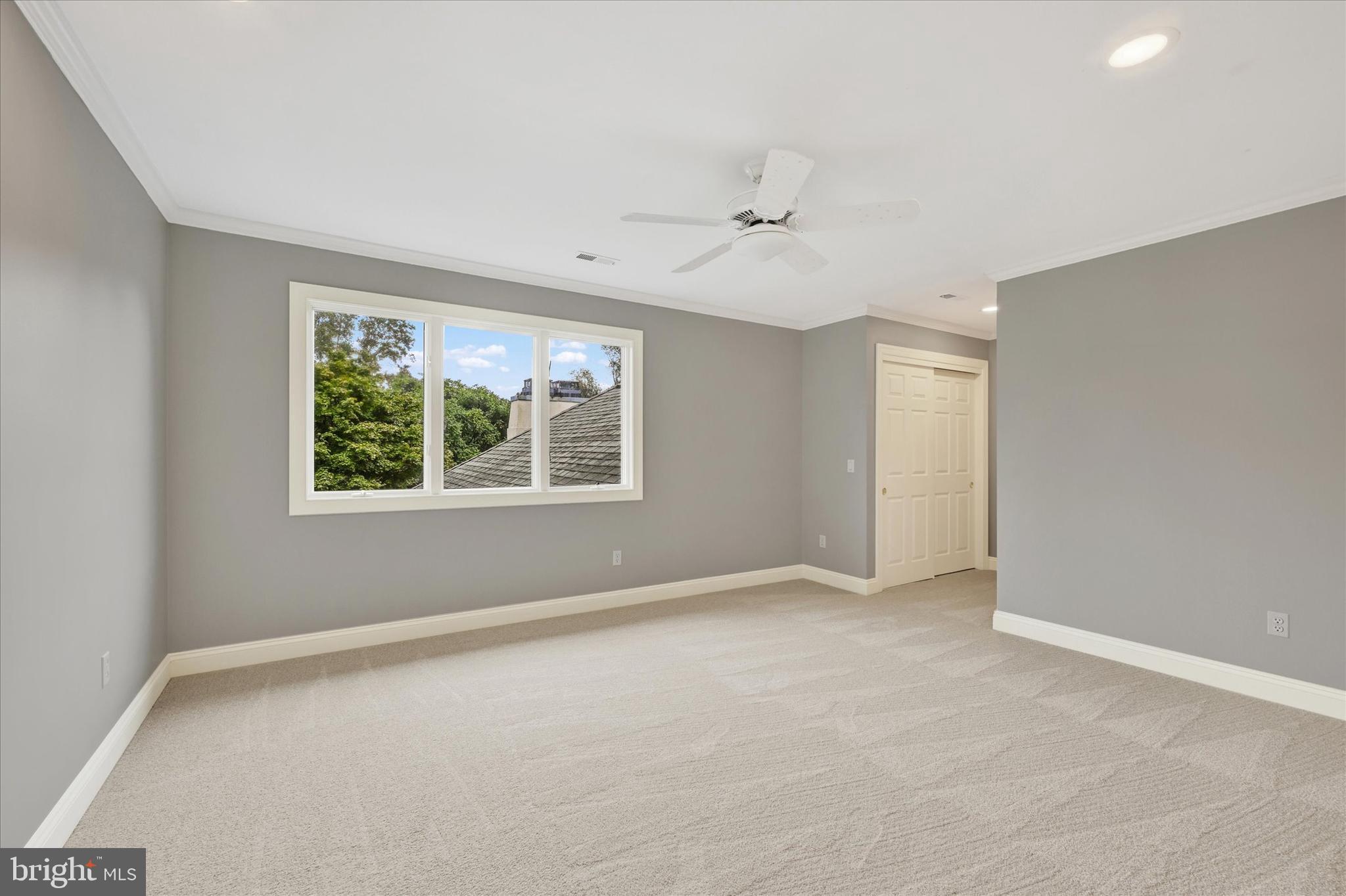 BLENHEIM FARM - Residential