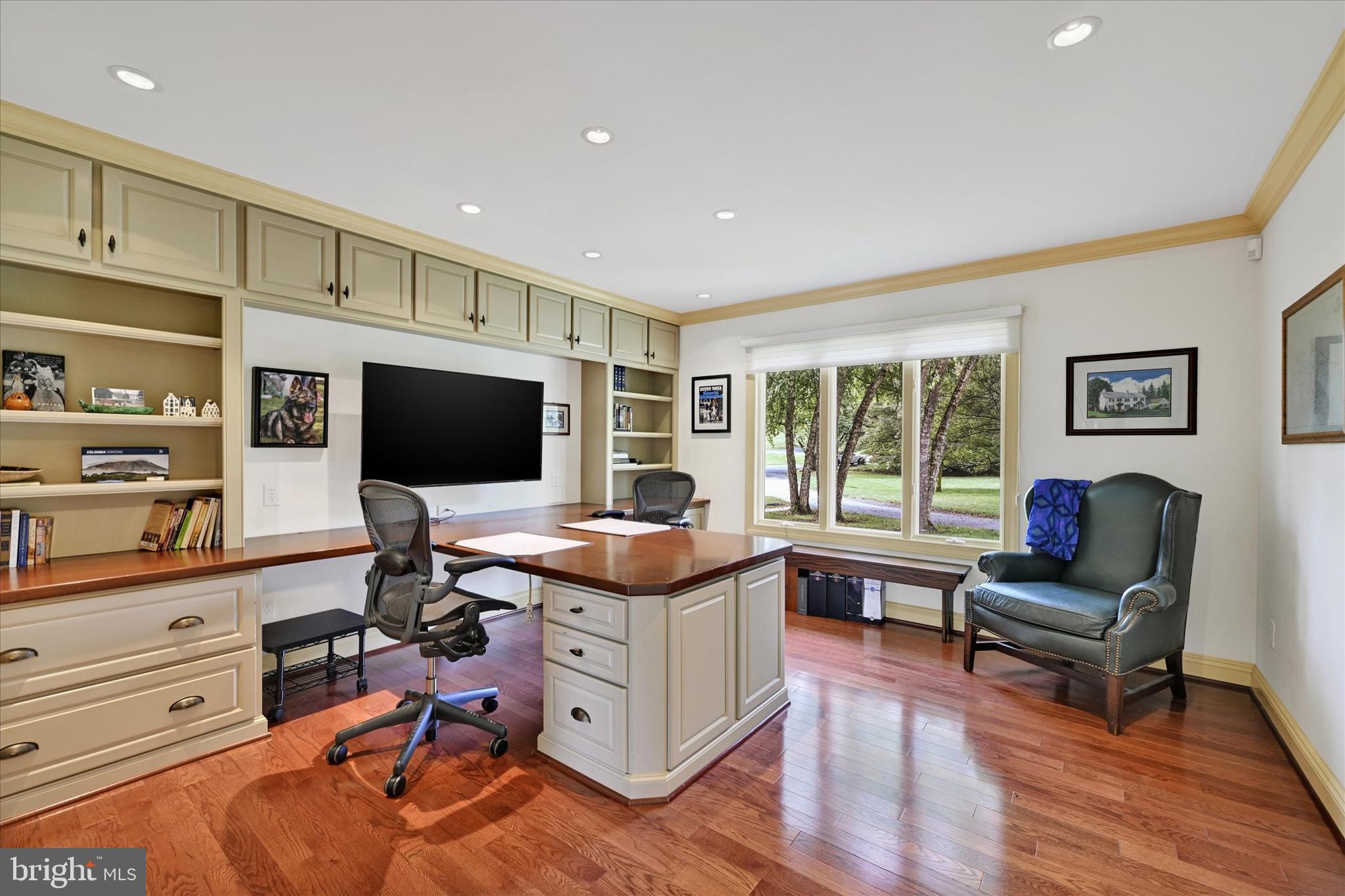 BLENHEIM FARM - Residential