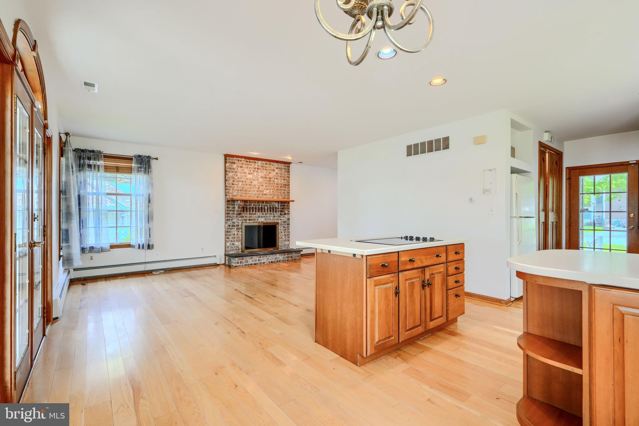 LONG BEACH ESTATES - Residential