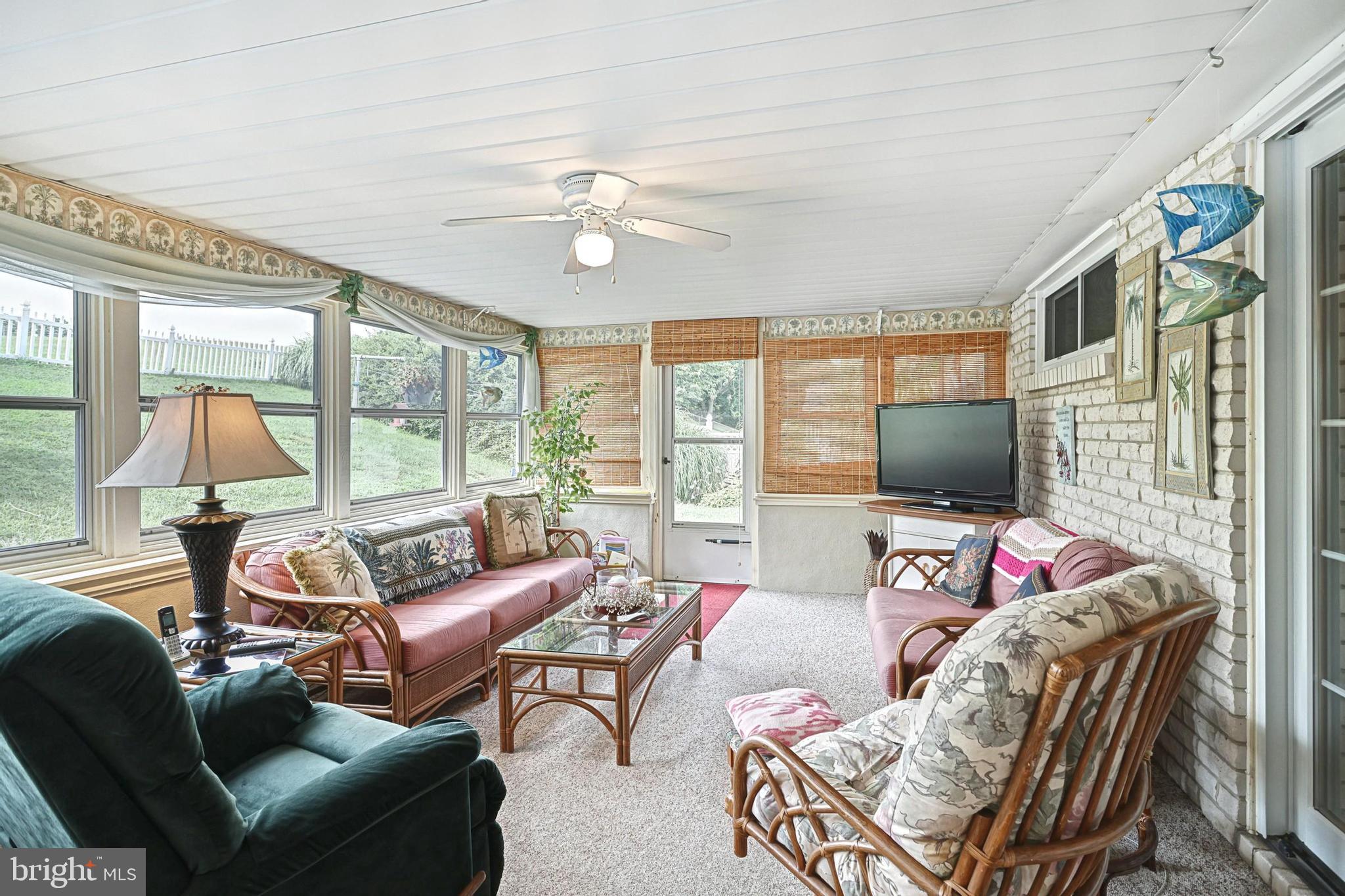 LAKE WILLIAMS - Residential