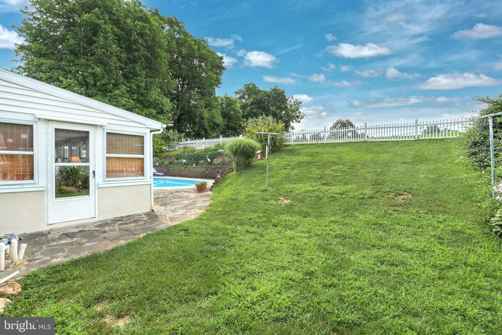 LAKE WILLIAMS - Residential