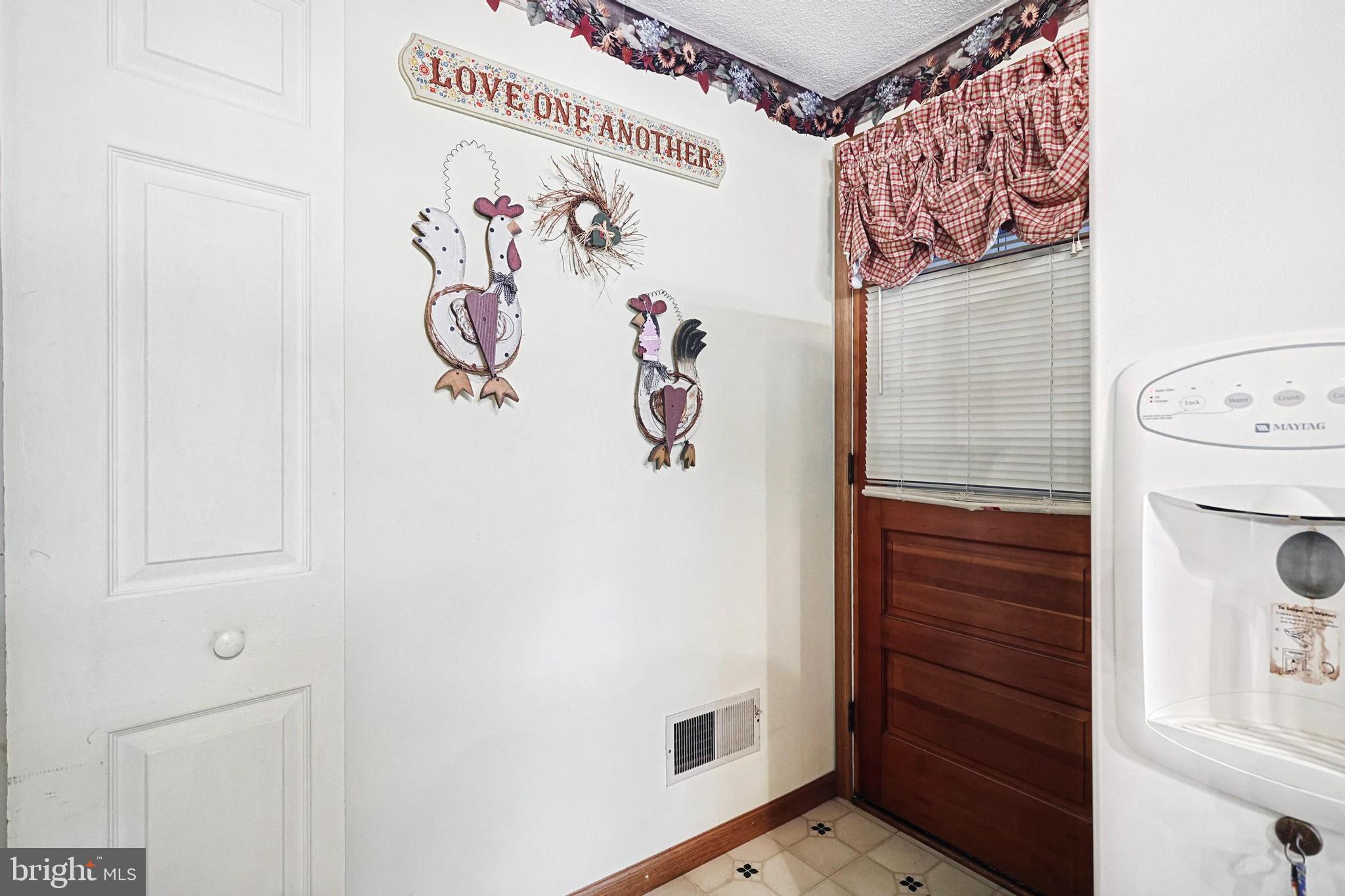 LAKE WILLIAMS - Residential