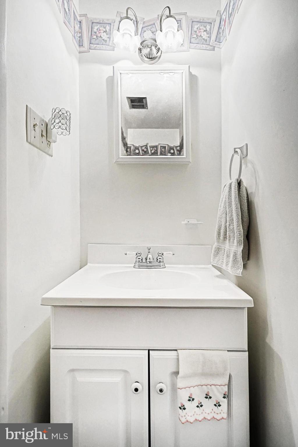 LAKE WILLIAMS - Residential