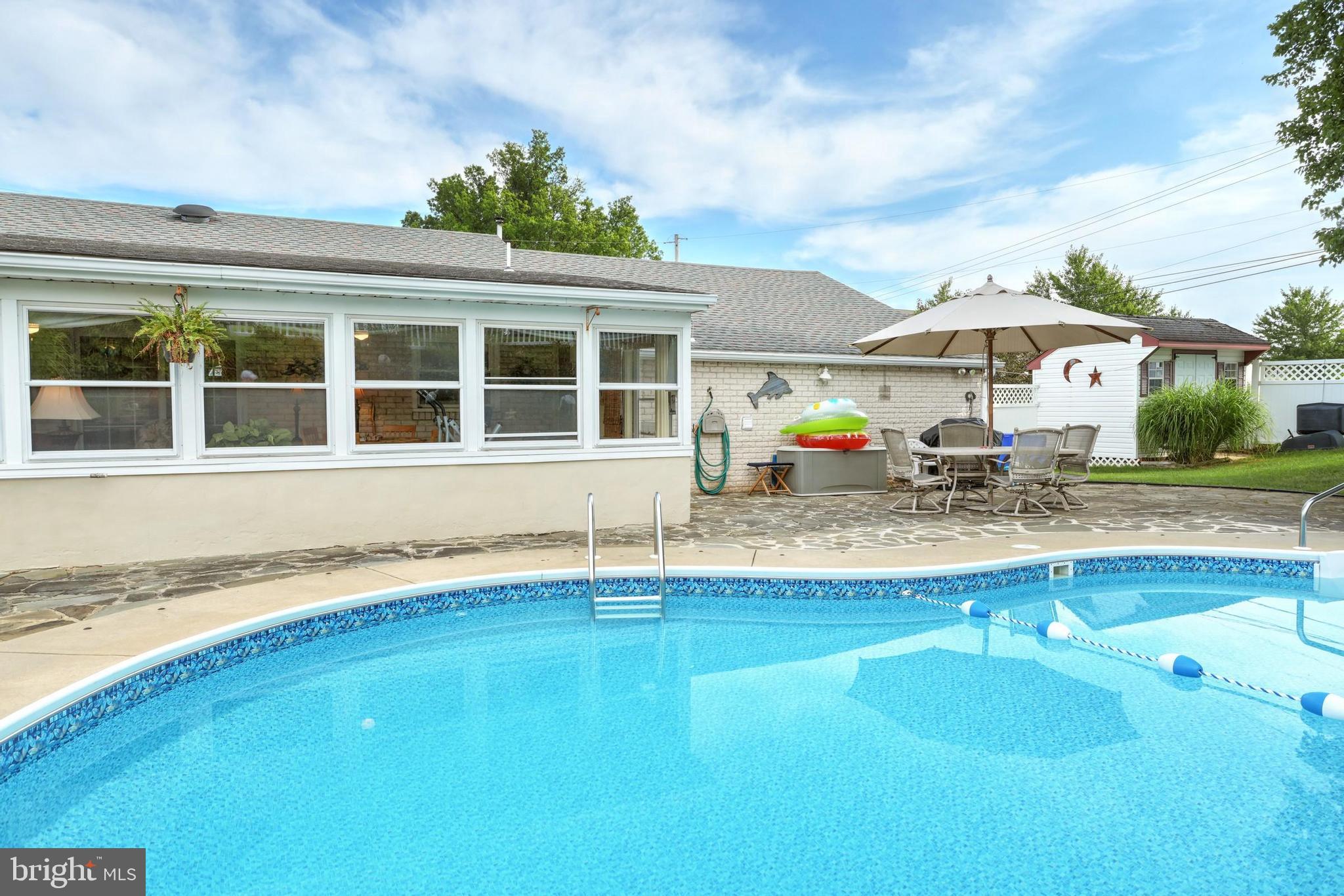 LAKE WILLIAMS - Residential