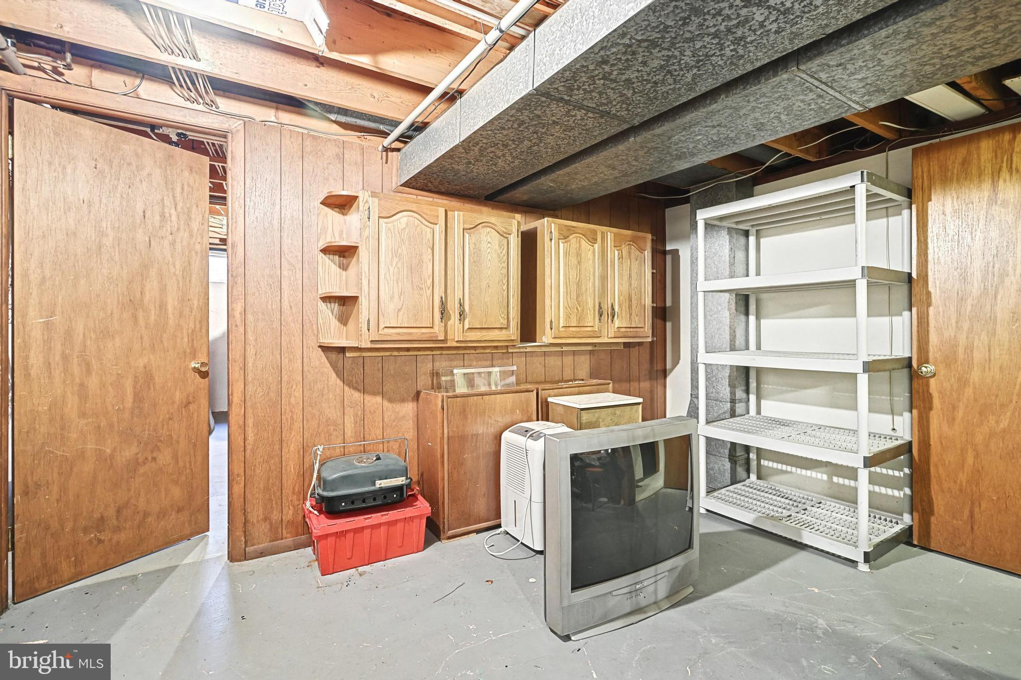 LAKE WILLIAMS - Residential