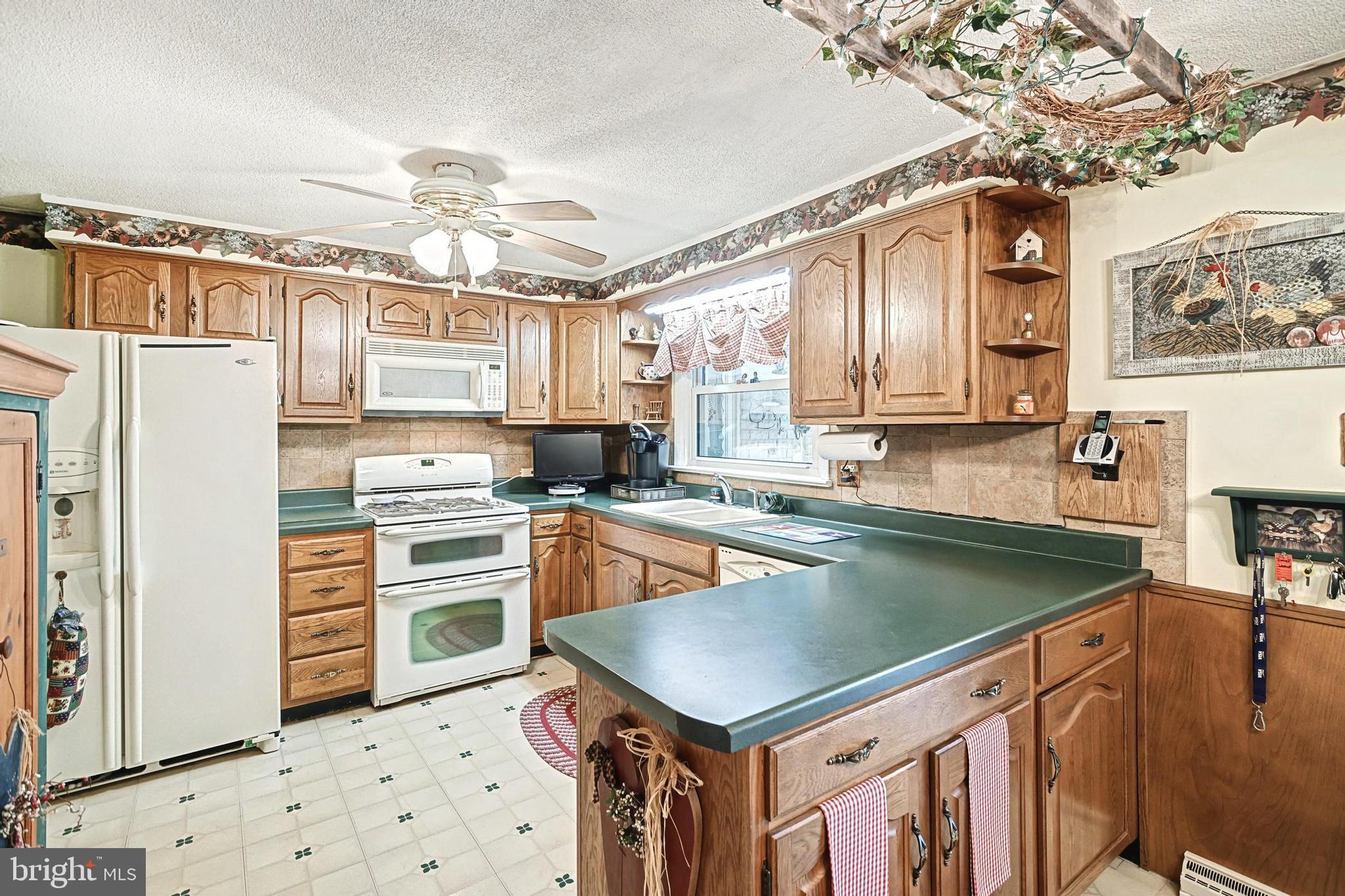 LAKE WILLIAMS - Residential