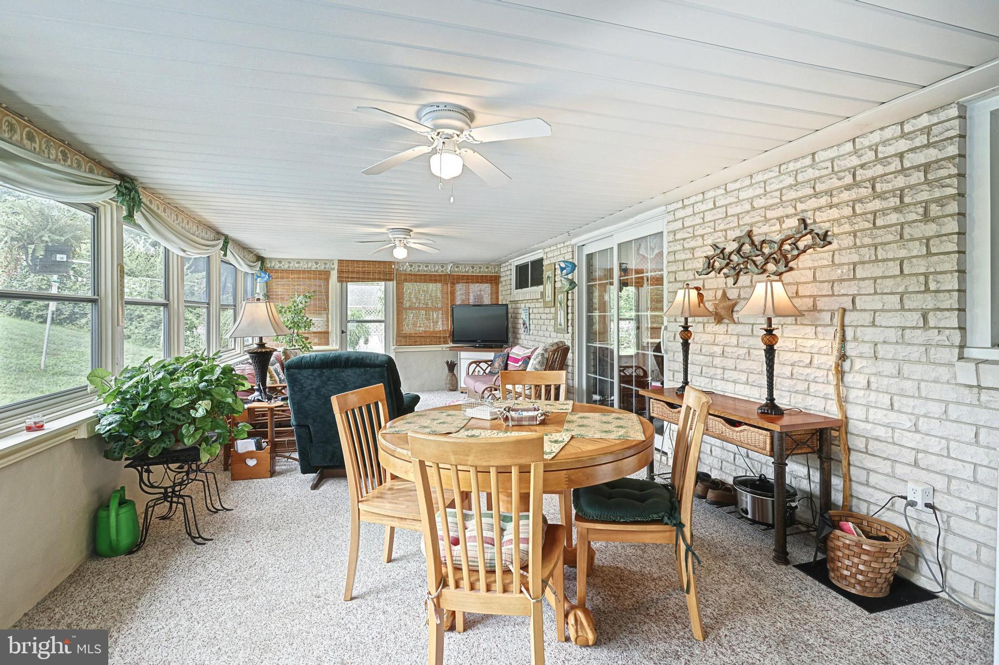 LAKE WILLIAMS - Residential