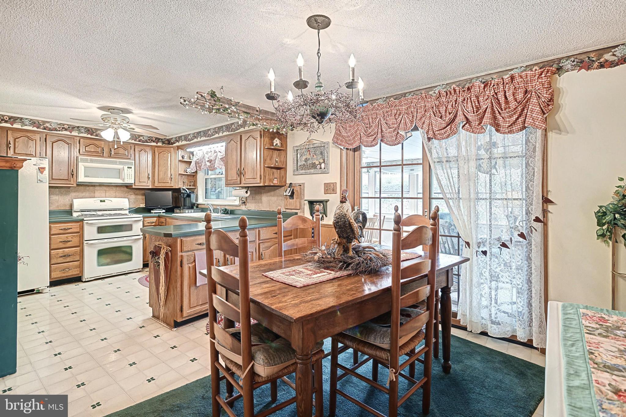 LAKE WILLIAMS - Residential