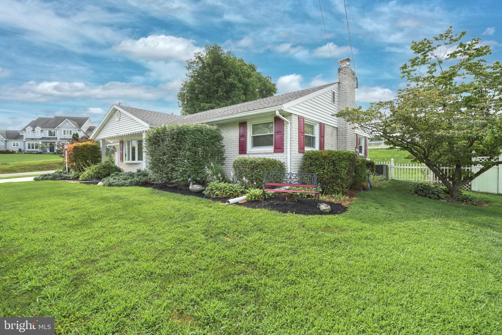 LAKE WILLIAMS - Residential