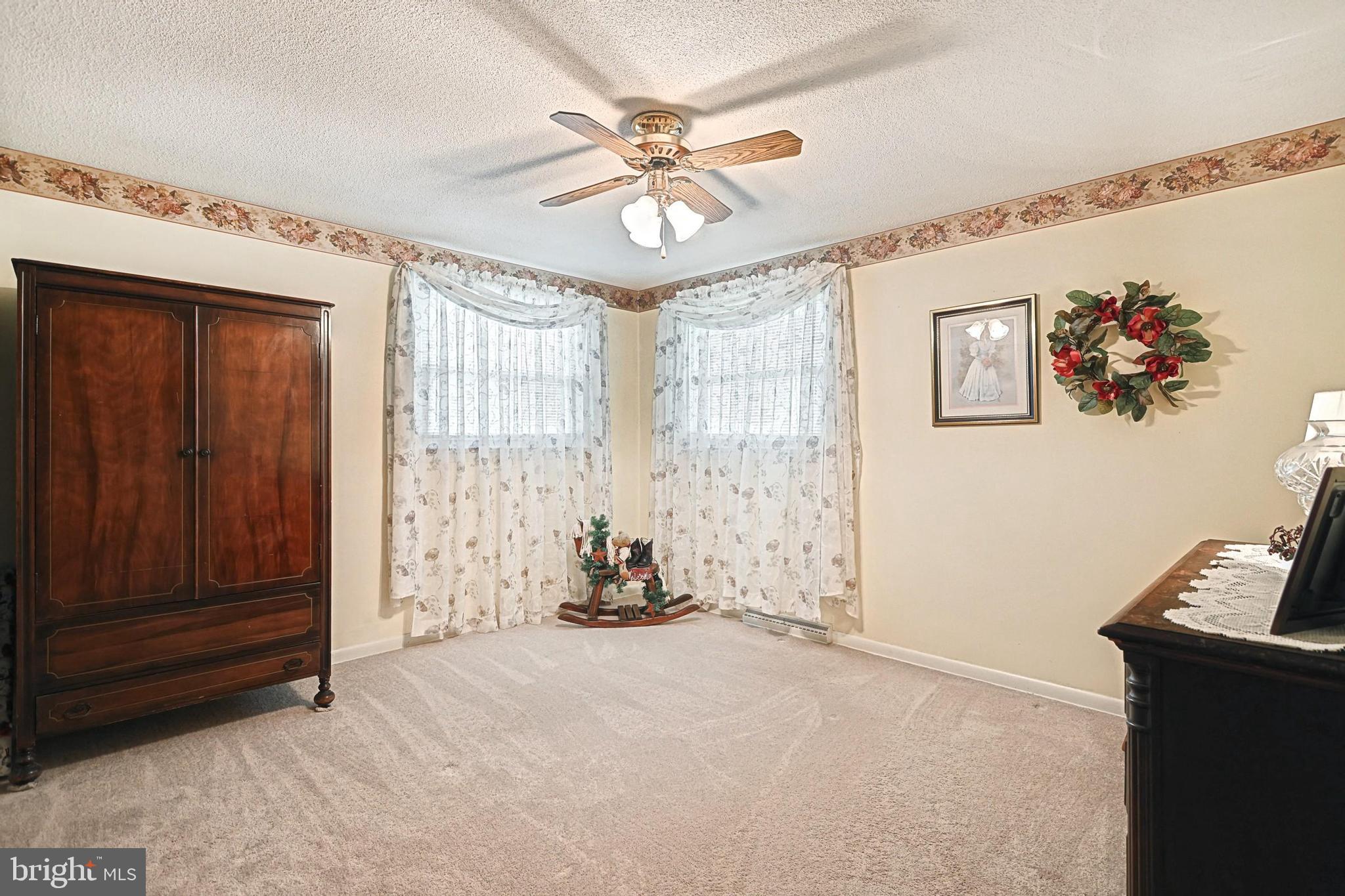 LAKE WILLIAMS - Residential