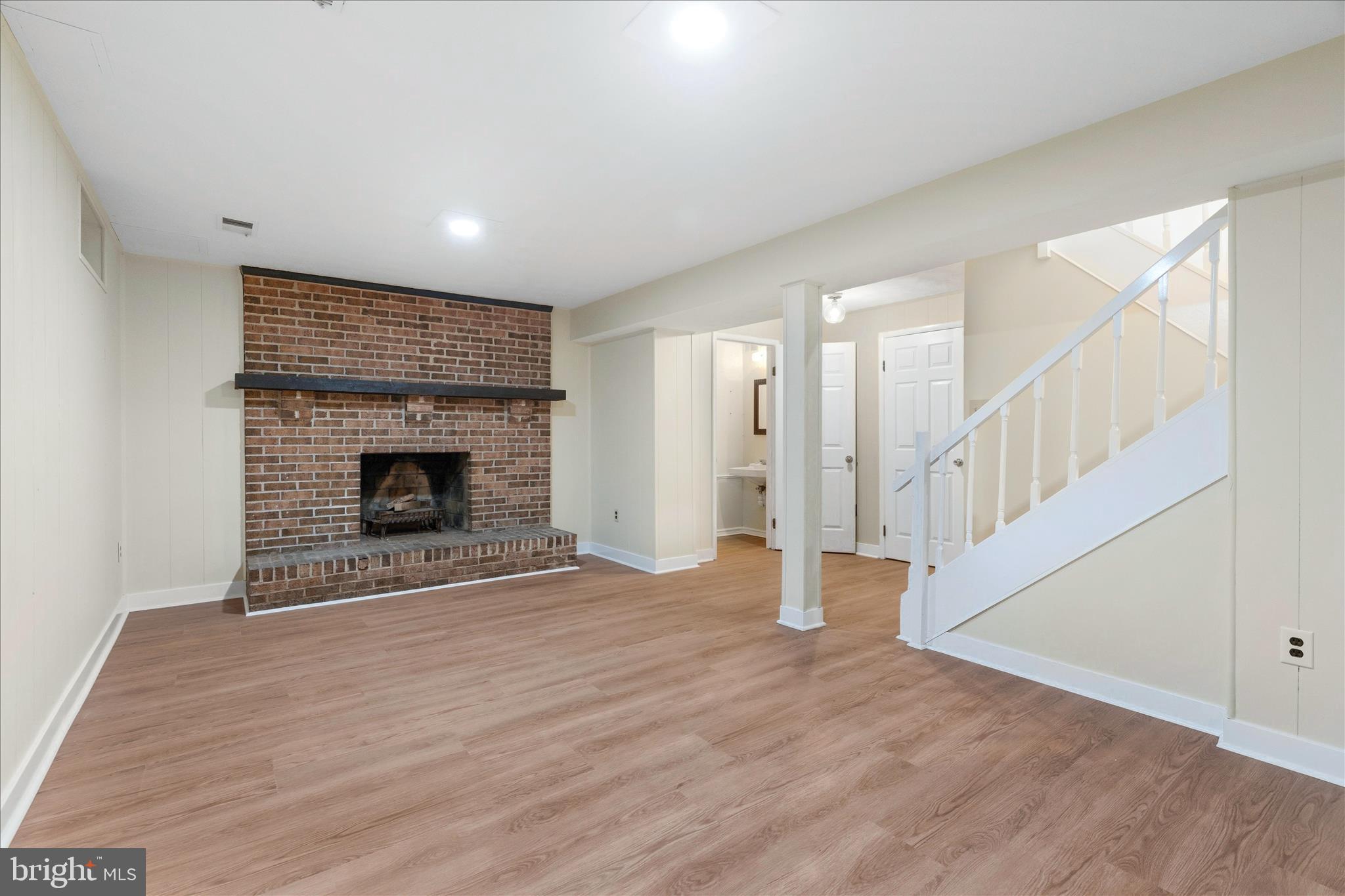 AMBER MEADOWS - Residential