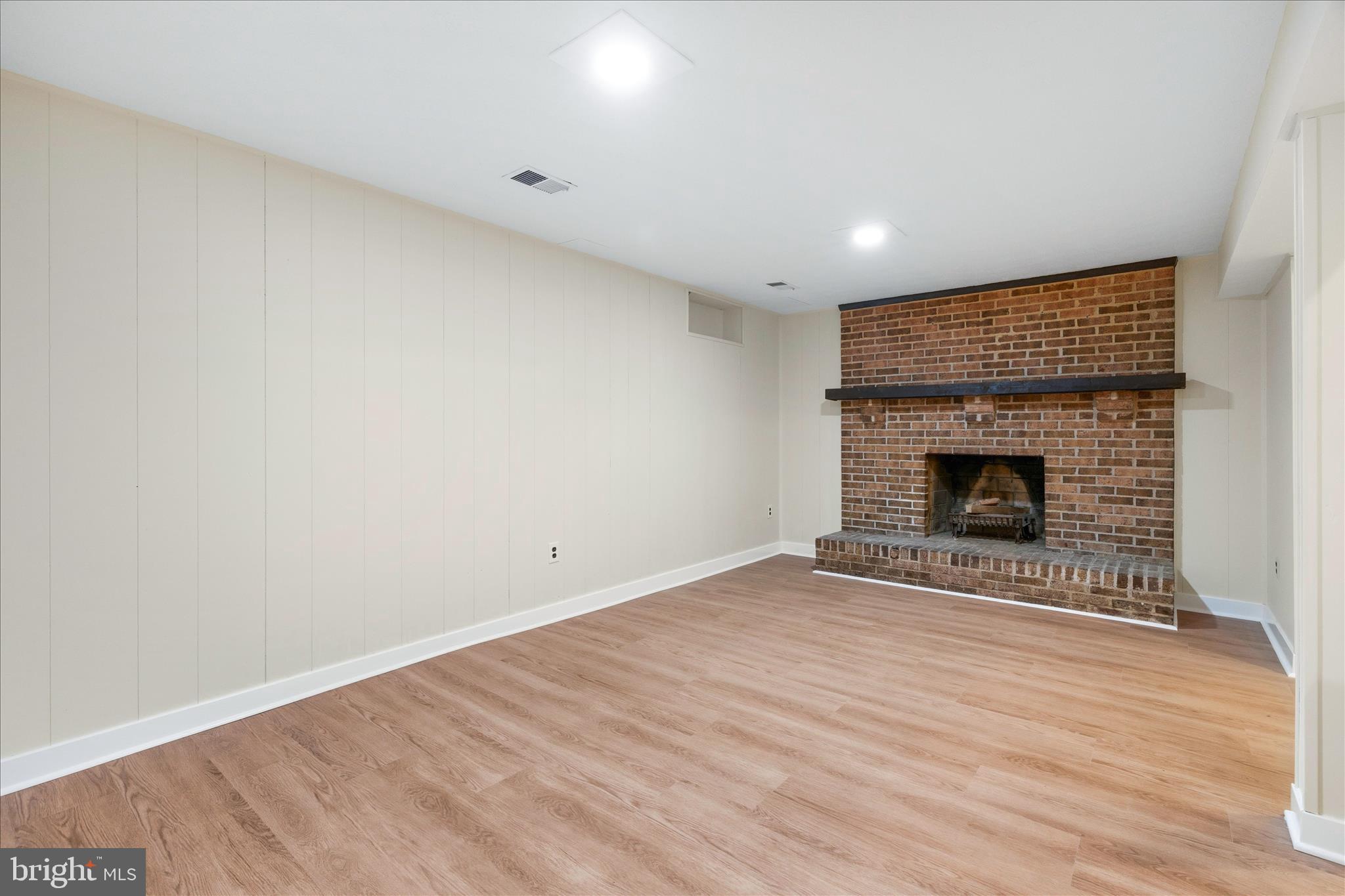 AMBER MEADOWS - Residential
