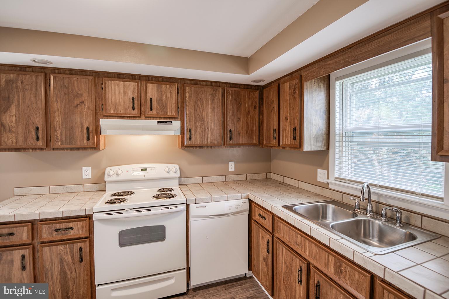 WOODSIDE STATION - Residential Lease