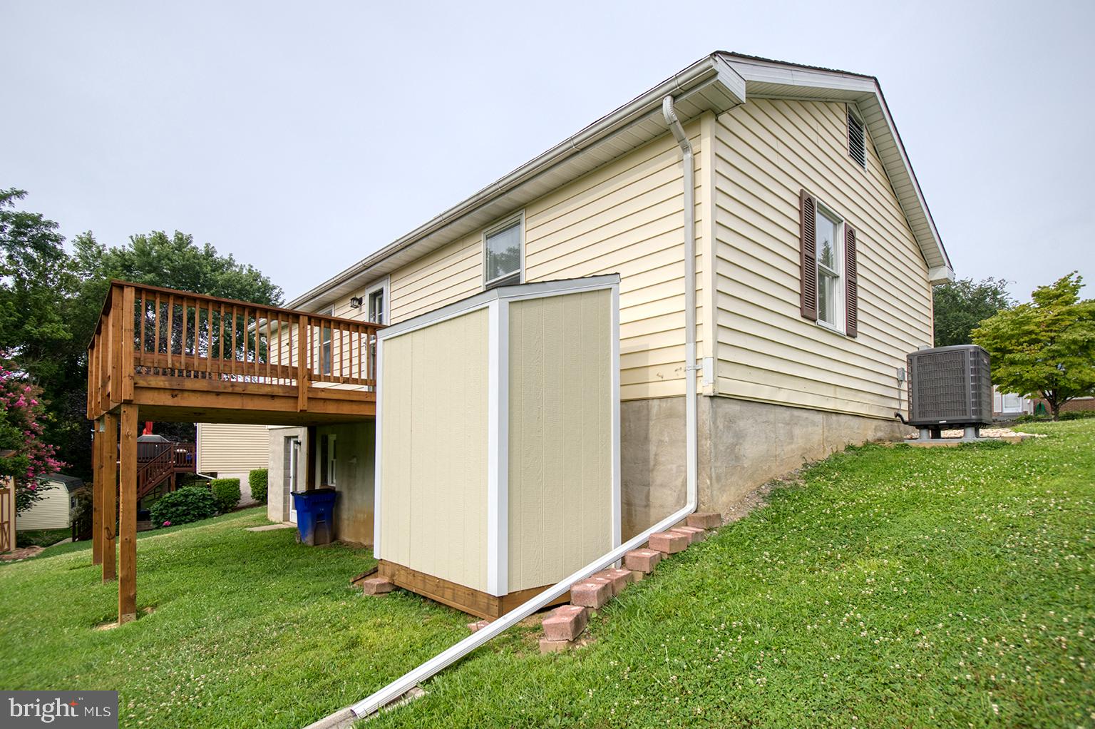 WOODSIDE STATION - Residential Lease