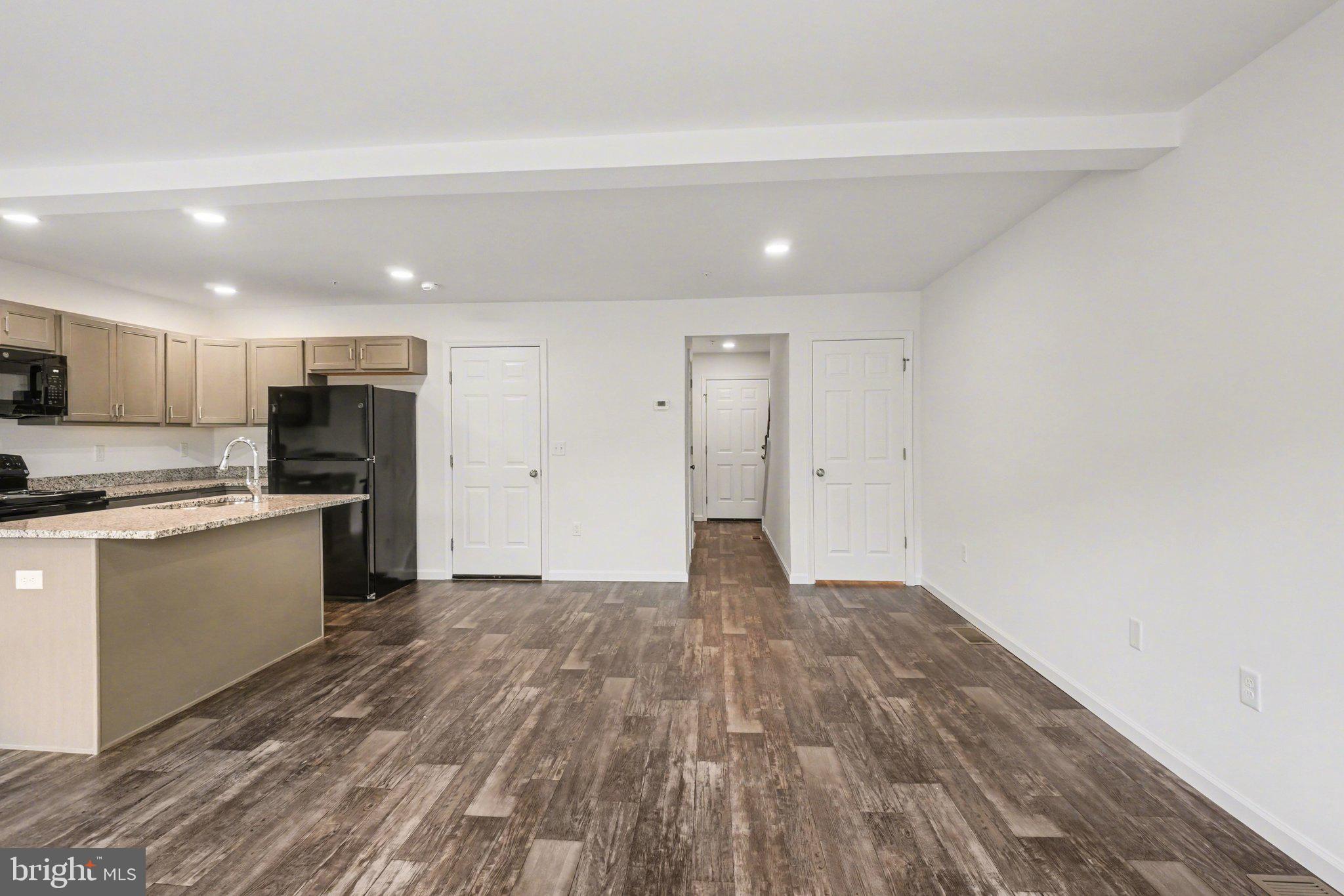 24 SAND ST