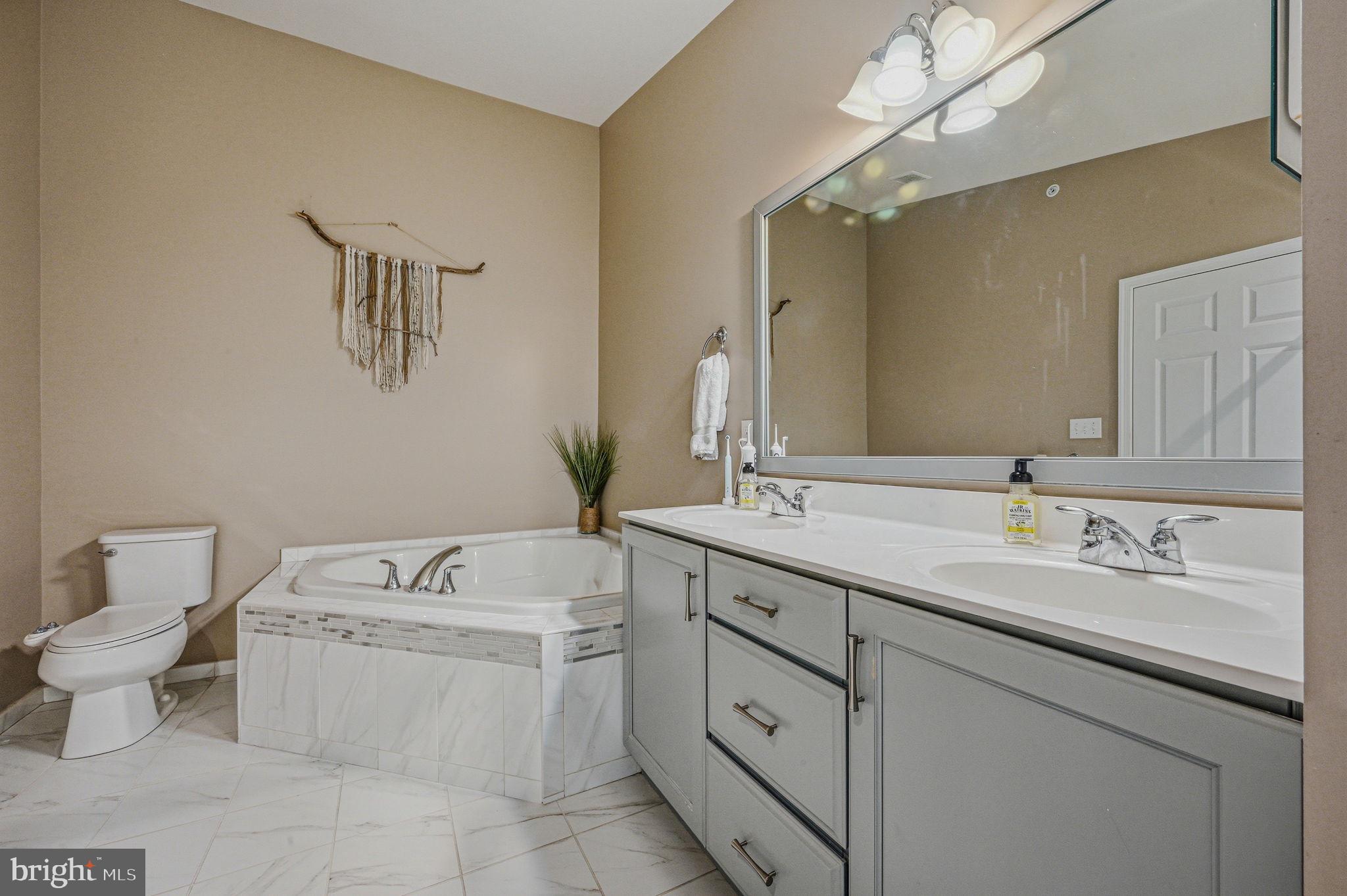 RAVENSCLIFF - Residential