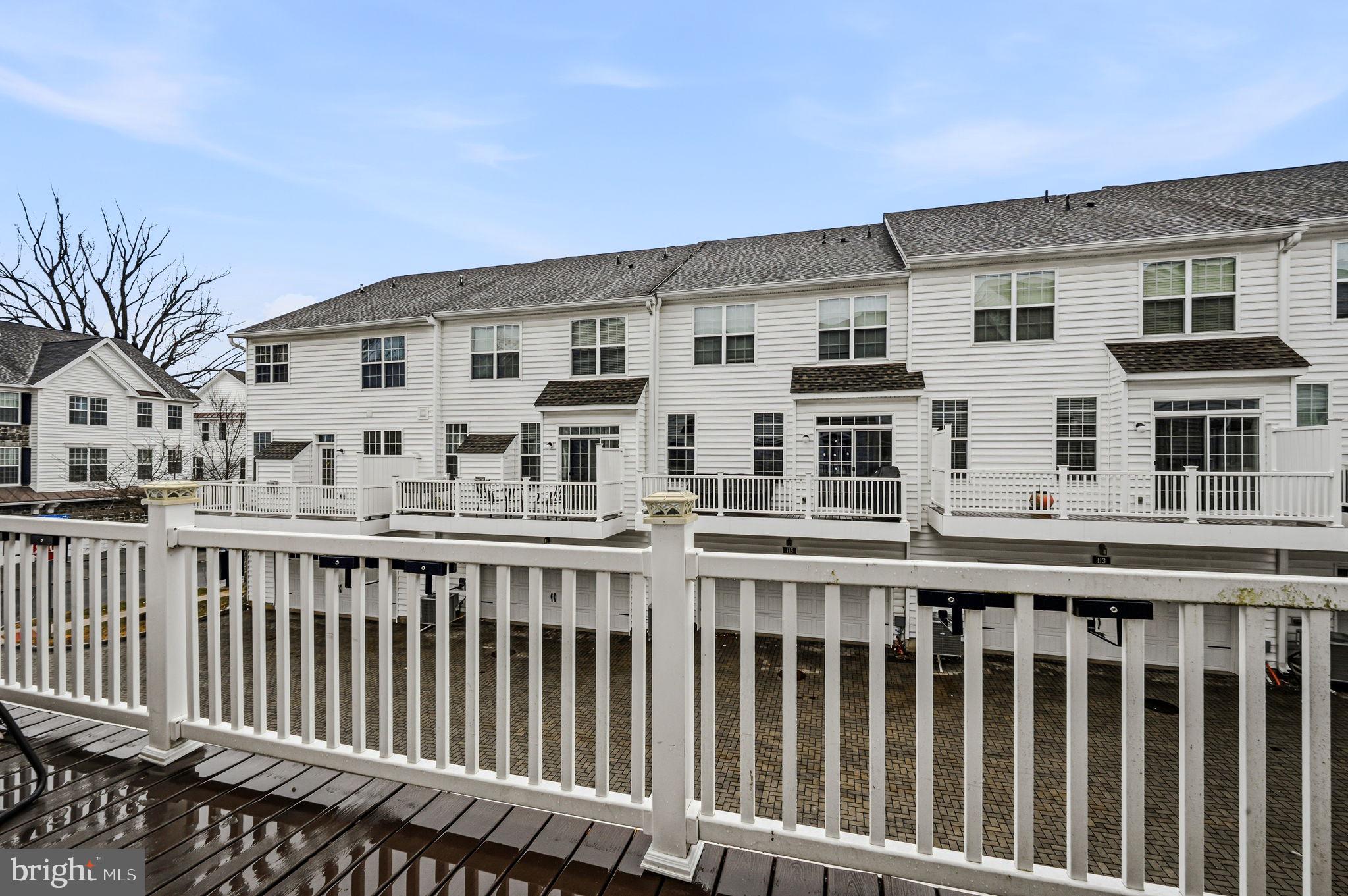 RAVENSCLIFF - Residential