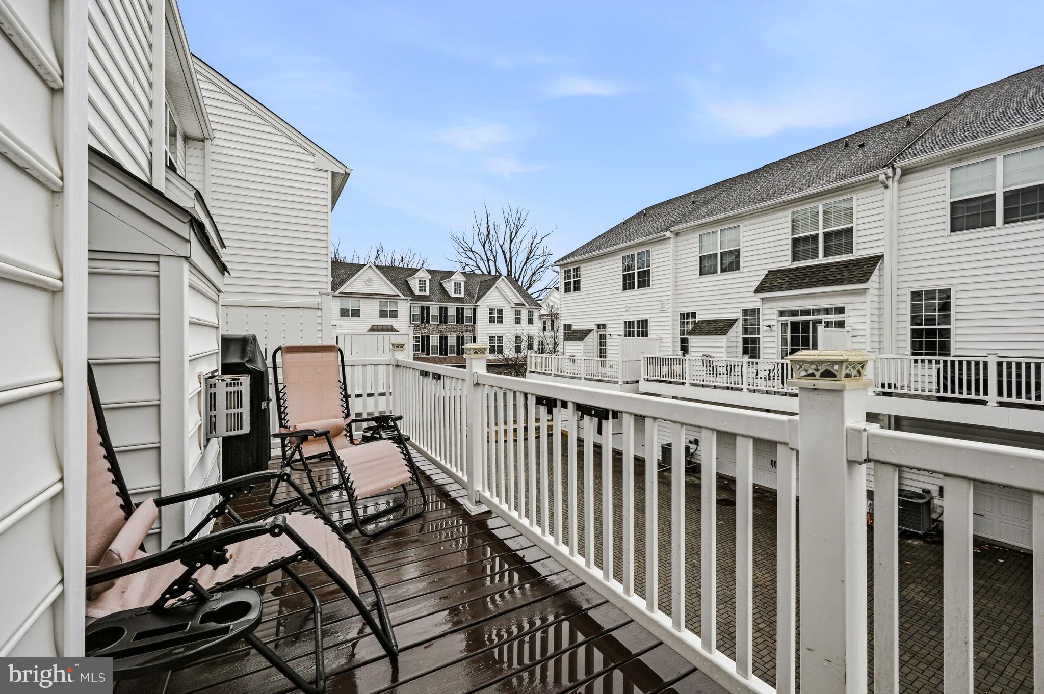 RAVENSCLIFF - Residential