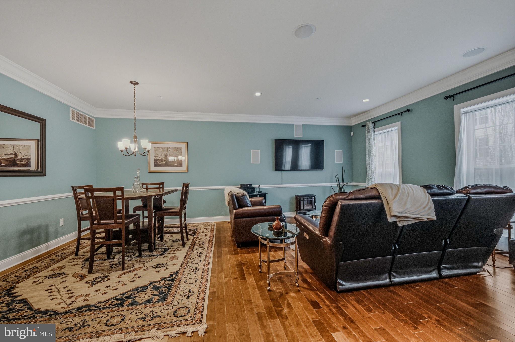 RAVENSCLIFF - Residential